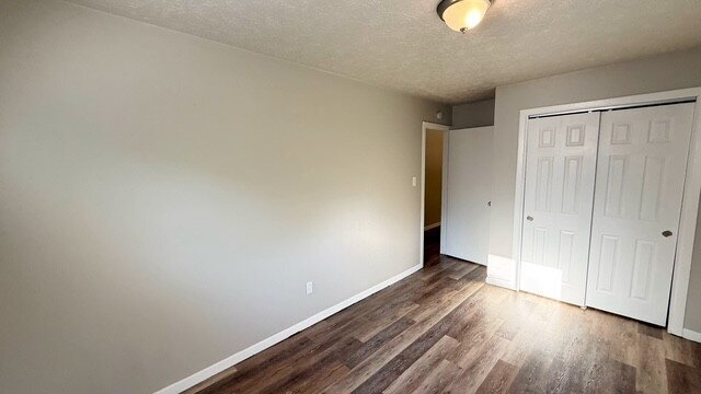 Building Photo - 10151 Ridgefield Dr