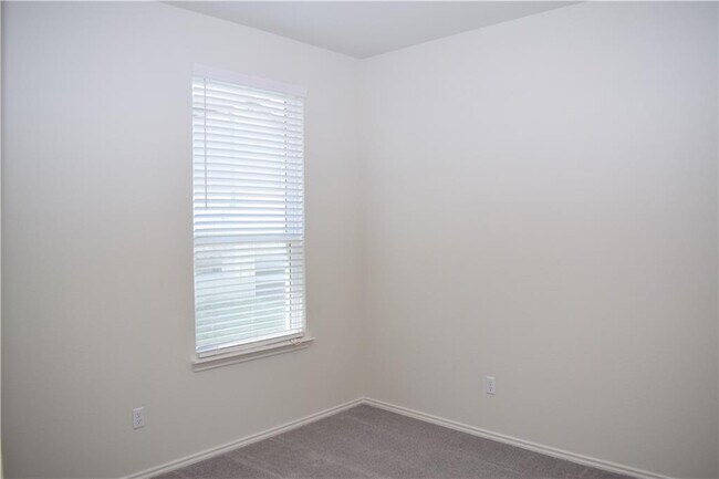 Building Photo - 951 Pepperbark Loop