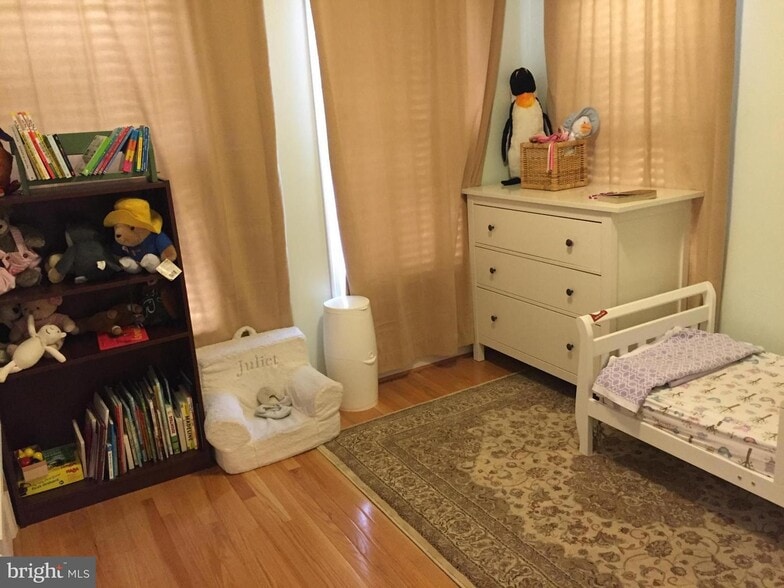 2d bedroom - 8706 Ramsey Ave