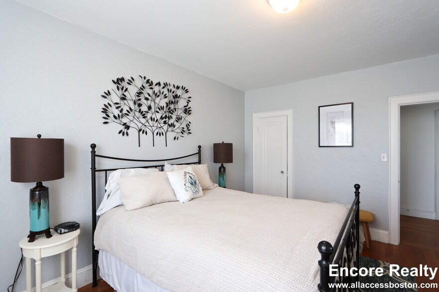 Building Photo - 90 Kilsyth Rd