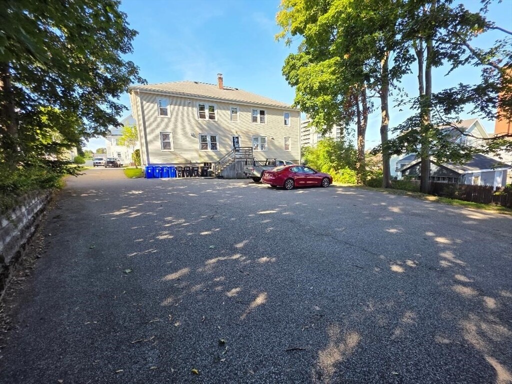 Building Photo - 110 Clay St