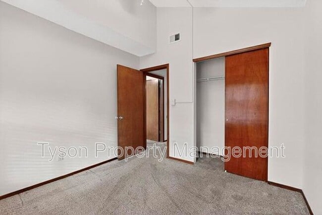 Building Photo - 5344 Chuckwagon Trail NW