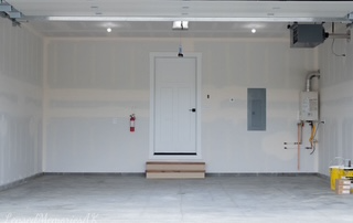 Building Photo - 323 Ashbrook Dr