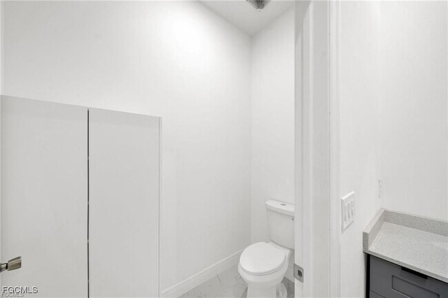 Building Photo - 4768 Nelson Dr