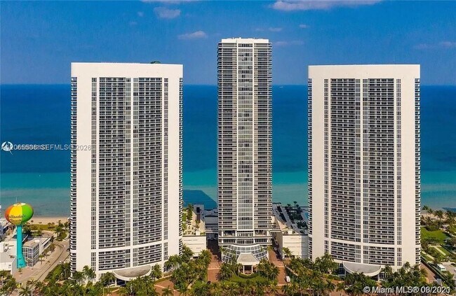 Building Photo - 1830 S Ocean Dr