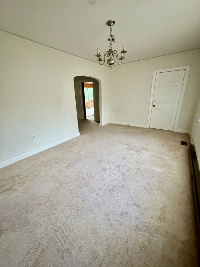 Building Photo - 2603 Lane Ave