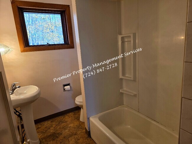 Building Photo - 2454 Darlington Rd