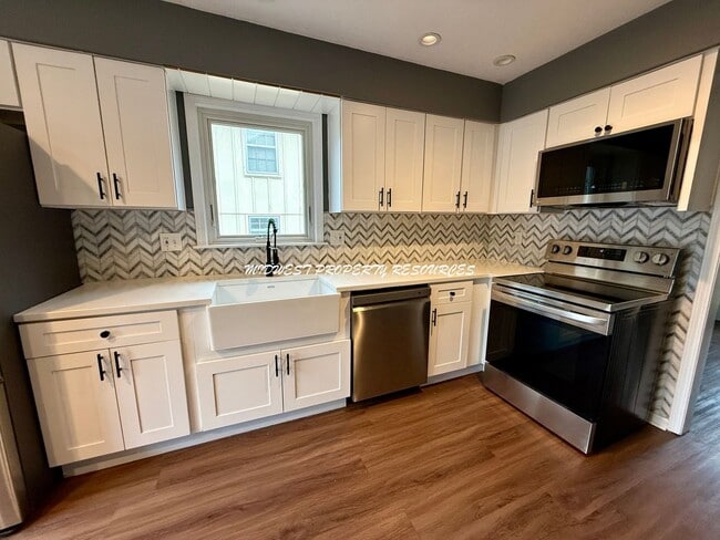 Building Photo - Amazing 3 Bedroom Home!