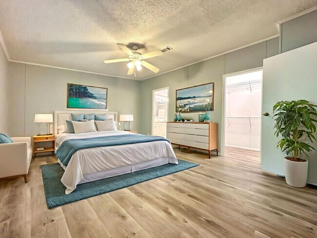 Building Photo - Privacy and Space in this 3/2 Home at the ...