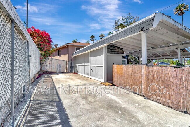 Building Photo - 8451 La Mesa Blvd