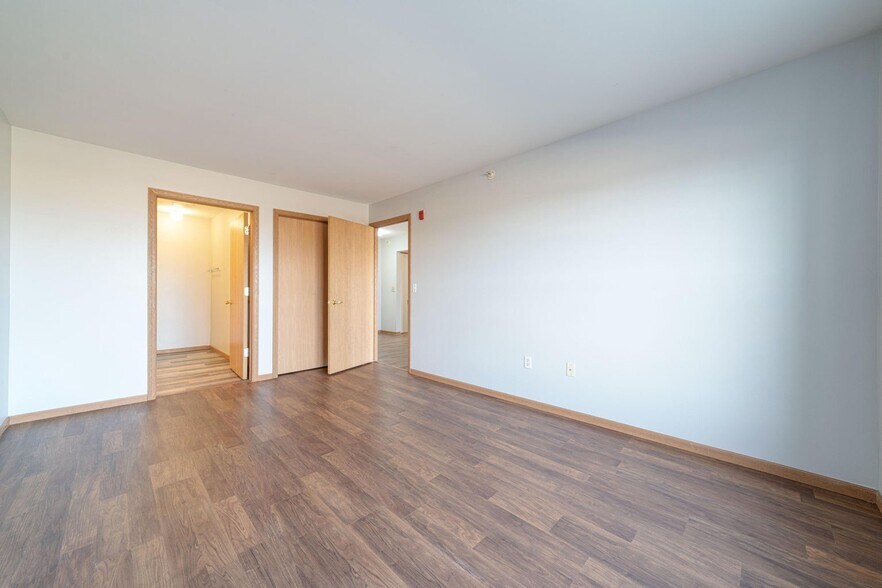 Building Photo - 6905 67th St