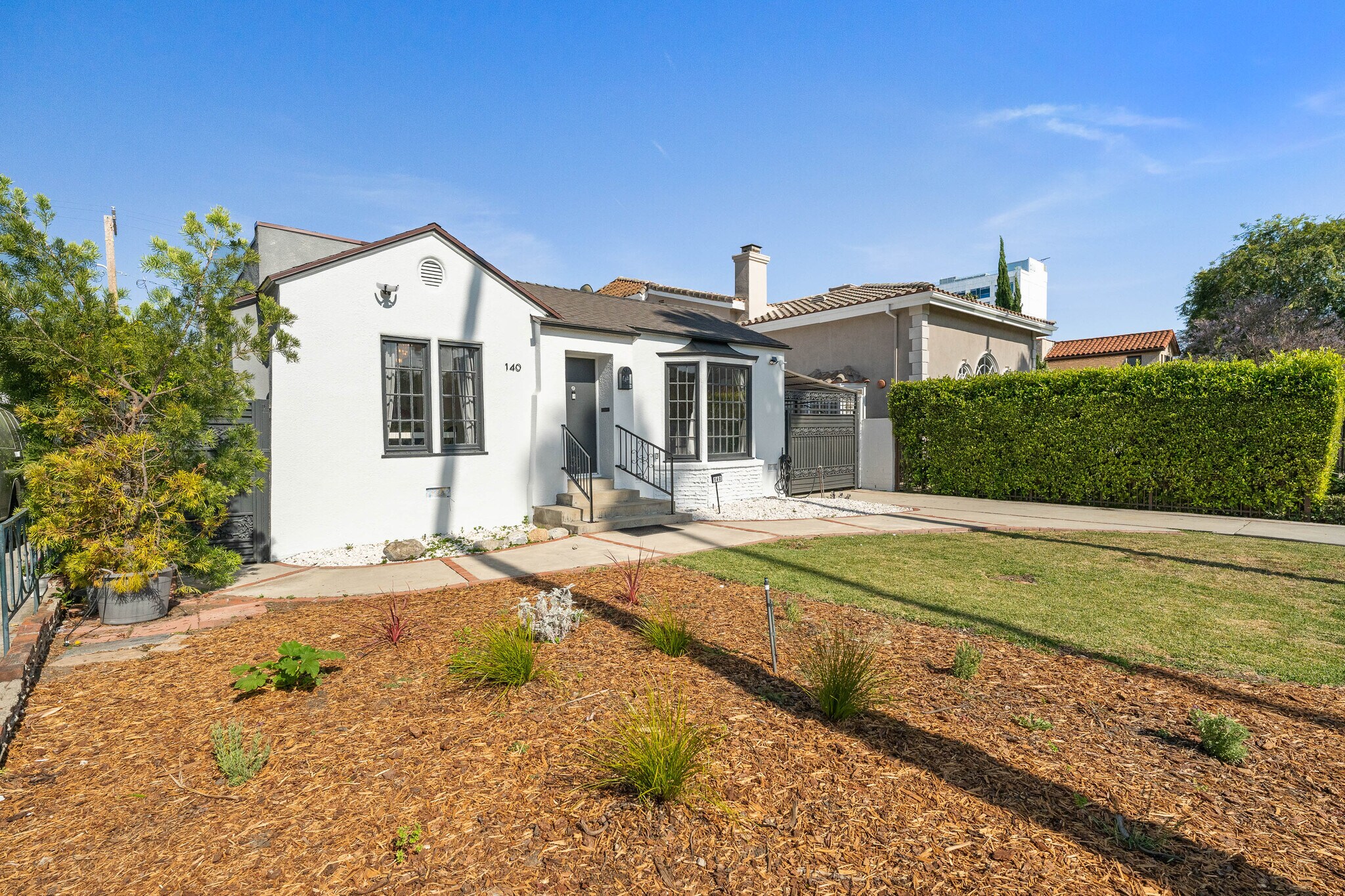 Building Photo - 140 N Carson Rd