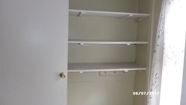 Building Photo - 3 bedroom in Easton PA 18042