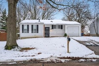 Building Photo - 414 Wild Winds Dr