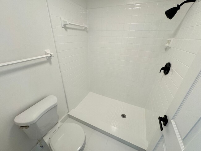 Building Photo - Cozy 2 Bedroom and 2 Bath Townhome in Kiss...
