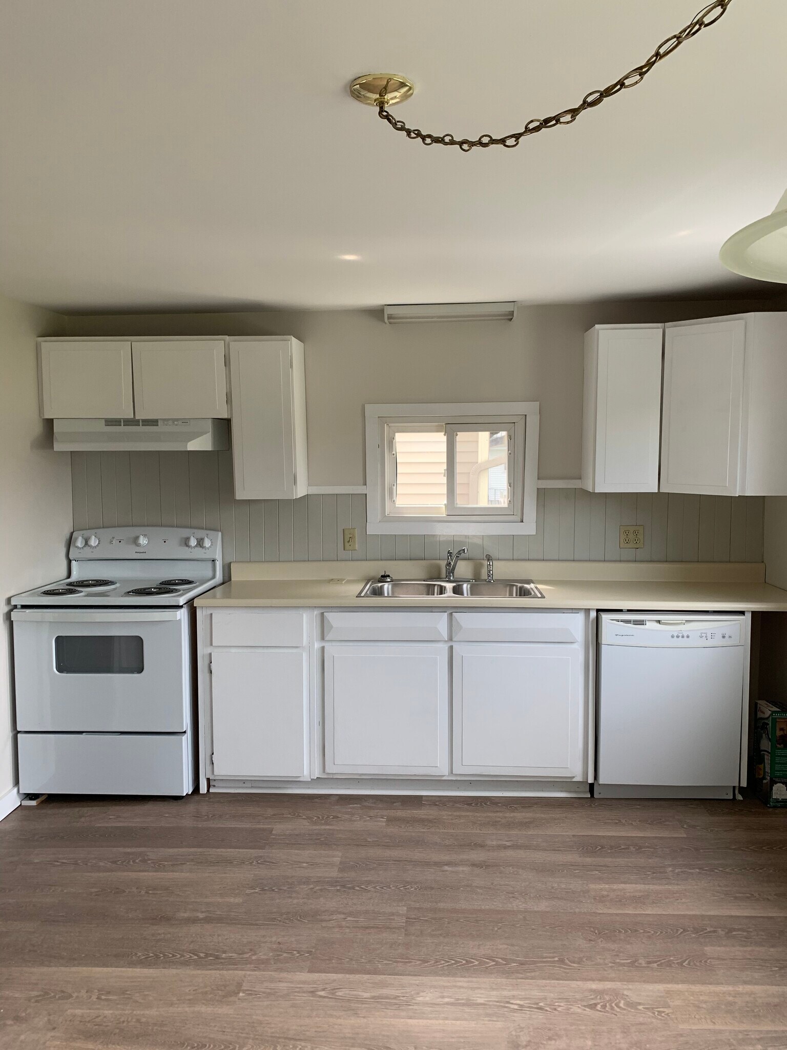 Eat in kitchen - 103 Green St