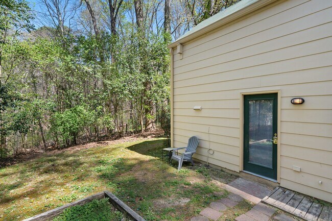 Building Photo - 200 Purefoy Rd