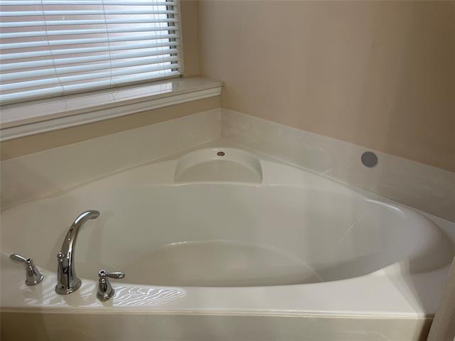 Building Photo - 4936 Empire Way