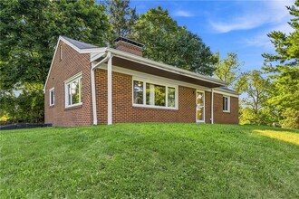 Building Photo - 359 Dorseyville Rd