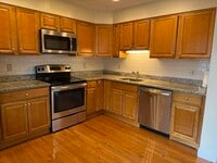 Building Photo - 18 Triangle St