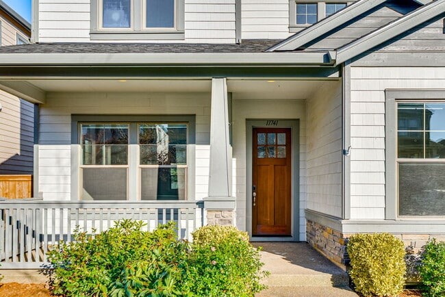 Building Photo - 11741 SW Barcelona St