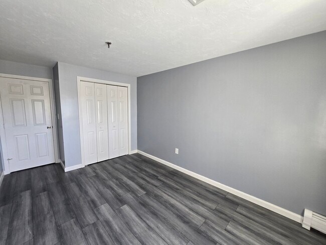 Building Photo - 230 Willard St