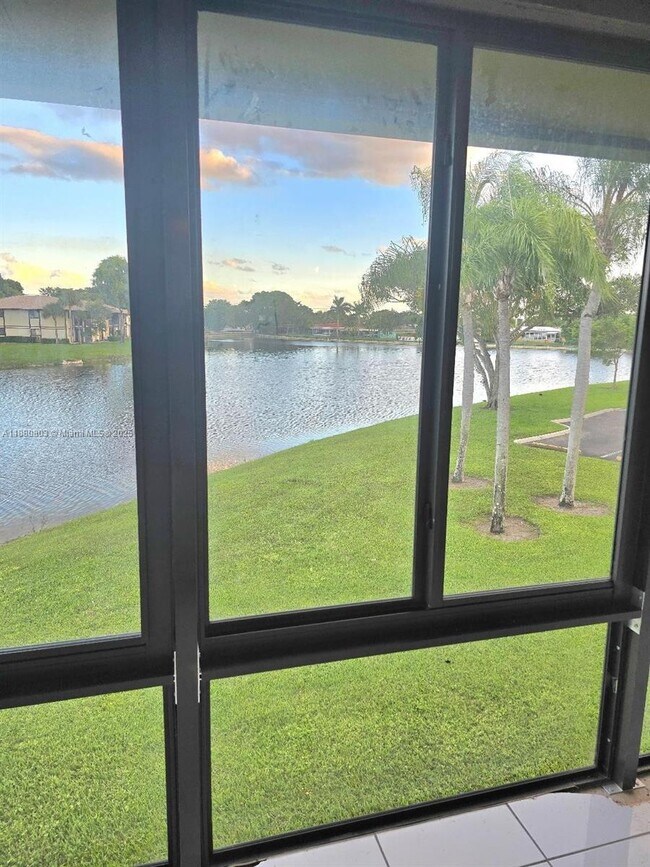 Building Photo - 9626 W McNab Rd