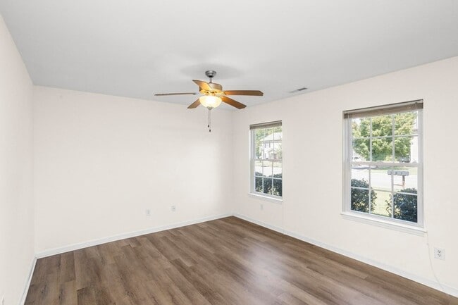 Building Photo - 1330 Benley St