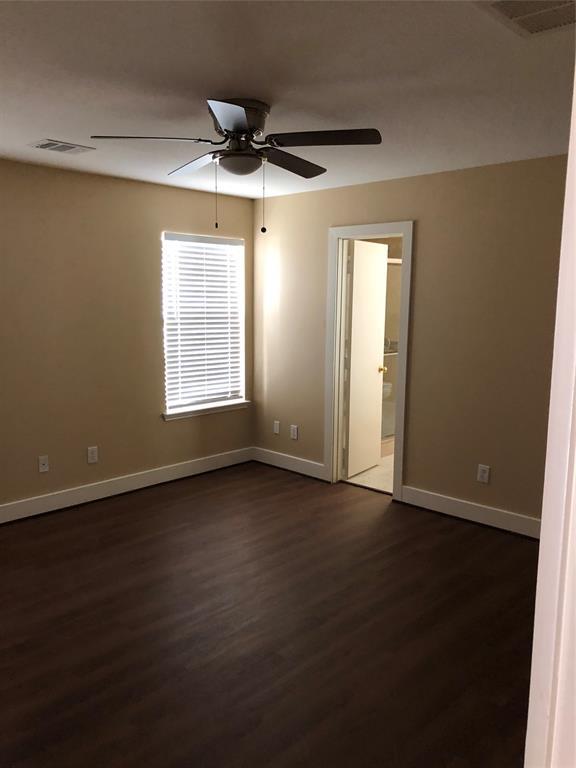 Building Photo - 3946 Town Park Ln