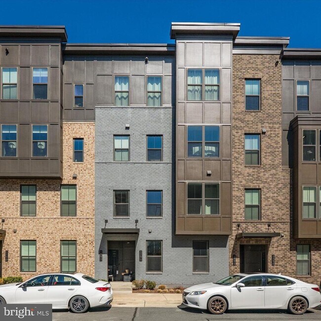 Building Photo - 44674 Provincetown Dr