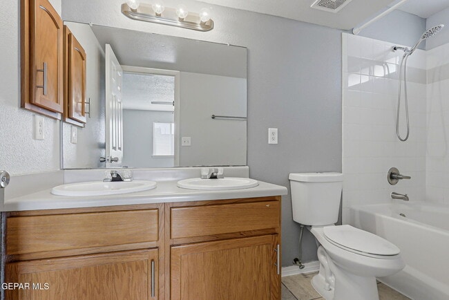 Building Photo - 712 Paseo De Suerte Dr