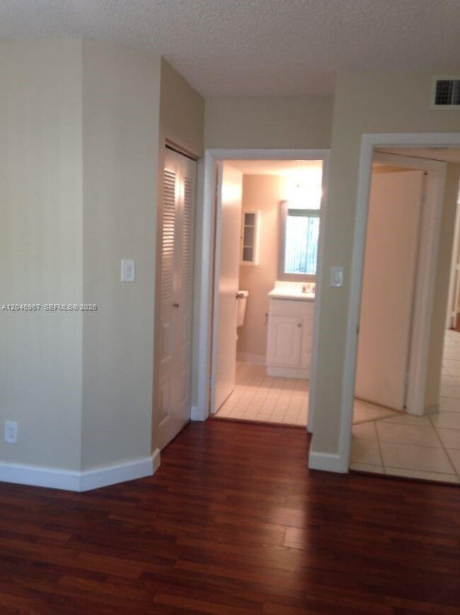 Building Photo - 9257 SW 138th Pl