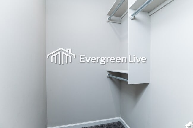 Building Photo - 108 Burlington Dr