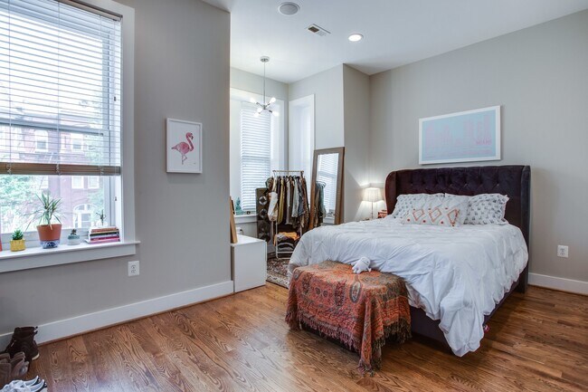 Building Photo - Marvelous Modern Mt Vernon Two-Bedroom!