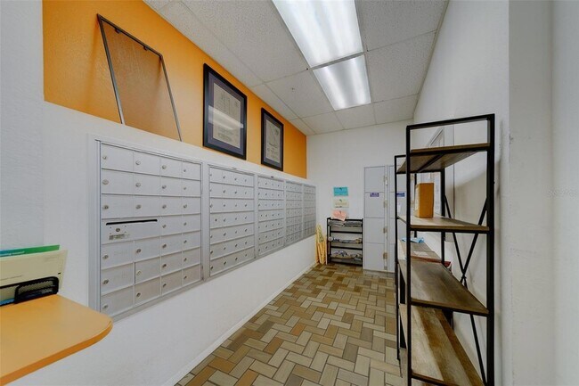Building Photo - 255 Dolphin Point