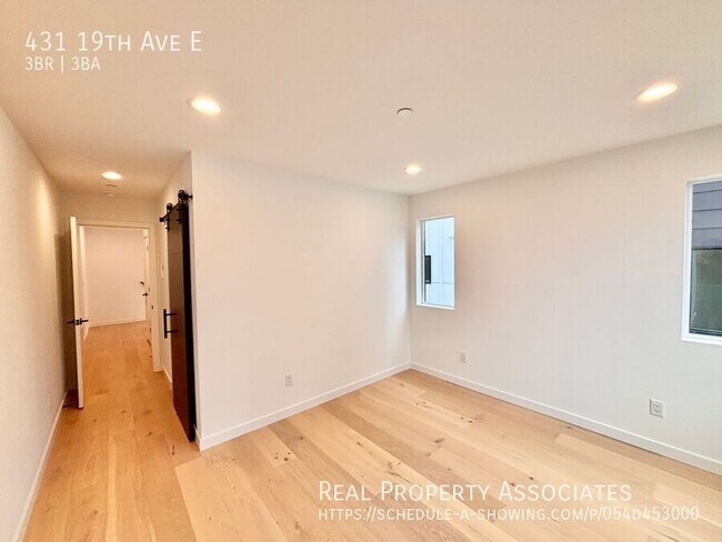 Building Photo - 431 19th Ave E