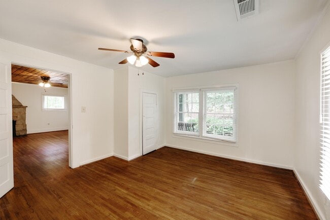 Building Photo - 505 Cherokee Rd