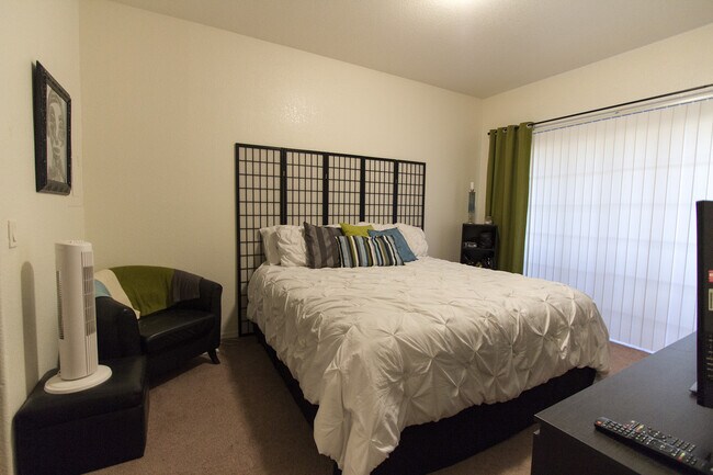 Building Photo - COMING SOON!!!!