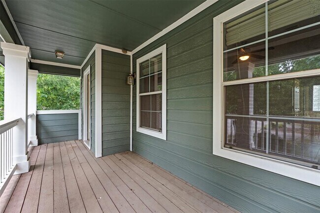 Building Photo - 2310 Sweet Clover Dr