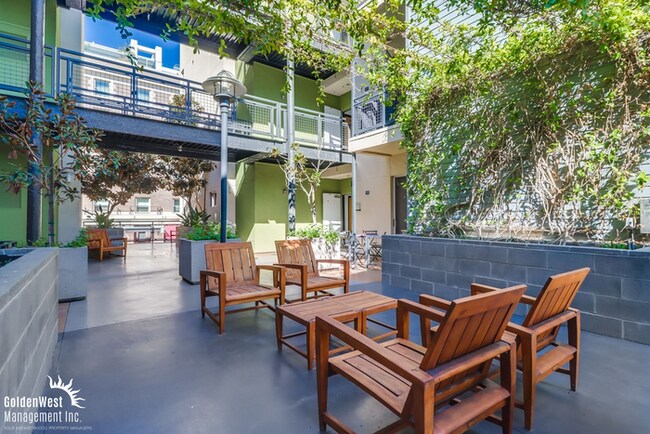 Building Photo - Updated 1Bdm 1Ba Condo with Modern Amenities and Prime Downtown San Diego Location!