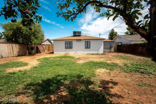 Building Photo - 37 E Linda Ln