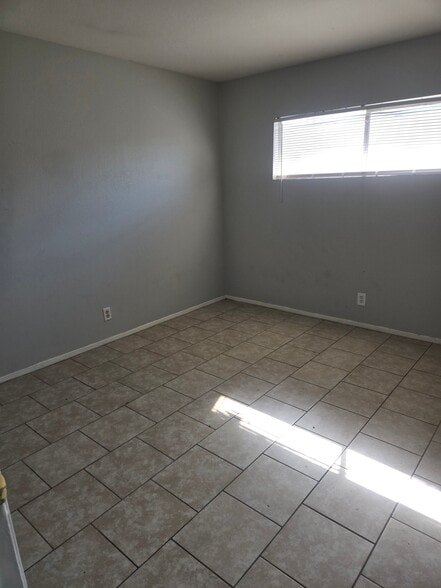 Building Photo - 3853 Soda Springs Dr