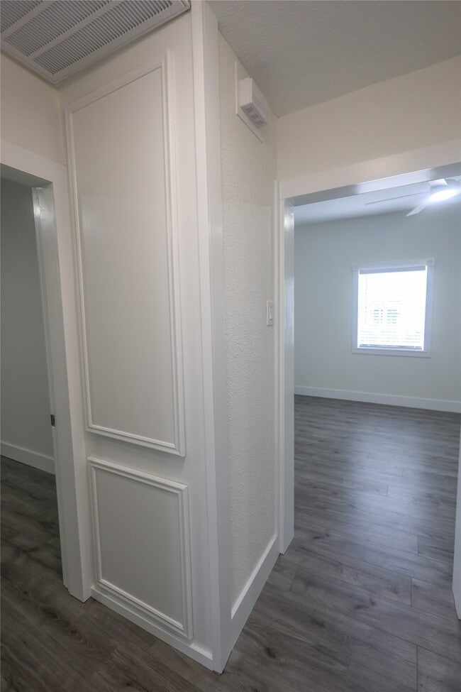 Building Photo - 602 Higgins St