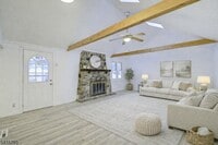 Building Photo - 240 Acabonack Rd