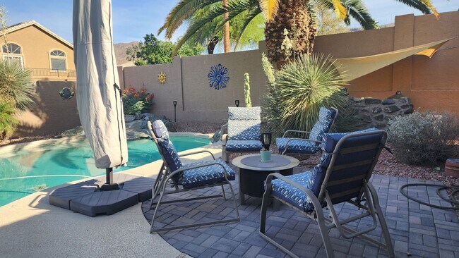 Building Photo - Spacious 3 Bedroom in the Foothills!