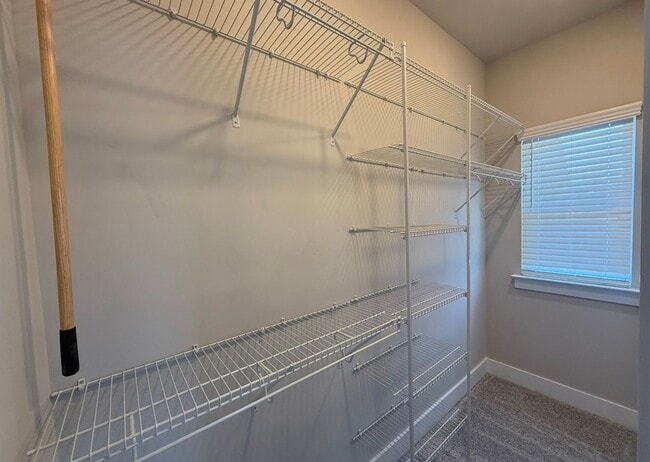 Building Photo - 2118 Bryant Park Dr