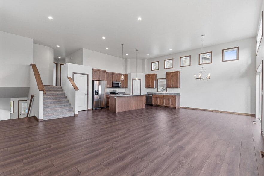 Building Photo - 2714 10th St W
