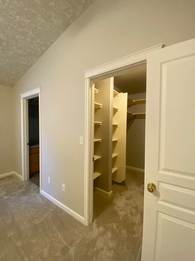 Building Photo - 748 Mule Deer St NW