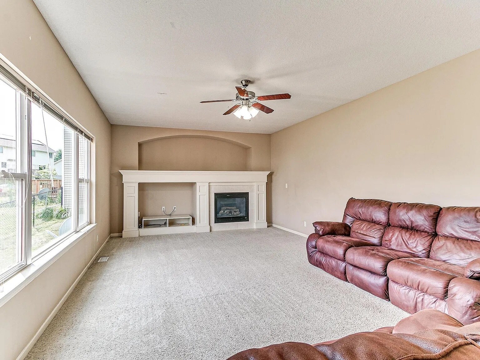 Building Photo - 15222 Aurora Cir