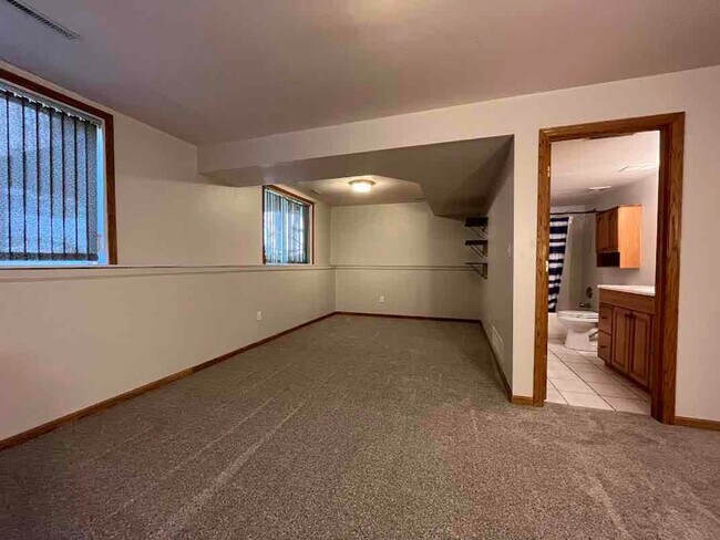 Building Photo - 4525 Snowy Ln NW